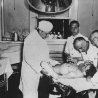 Timeline: Historia de la Medicina Critica