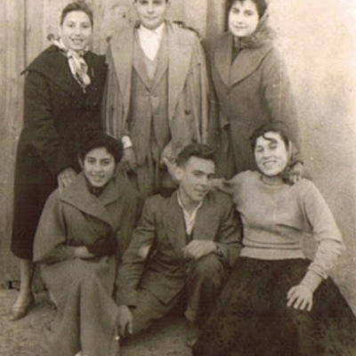 Timeline: JUVENTUD, TEORÍA E HISTORIA