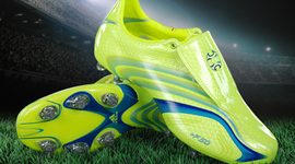 Timeline: Evolución de los zapatos de fútbol a través de la historia