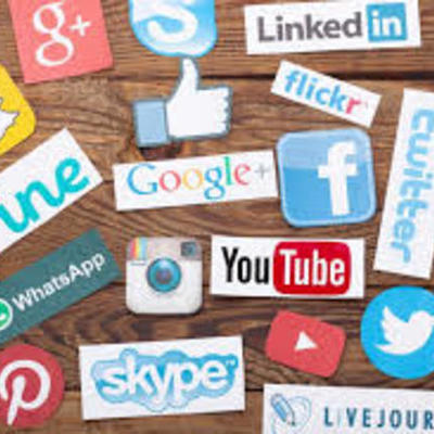 Timeline: Redes sociales