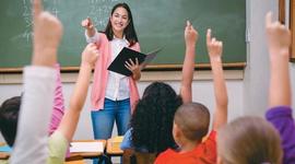 Timeline: Tras los pasos de la infancia y la adolescencia