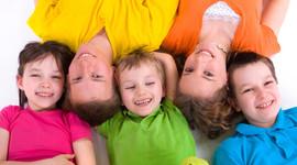 Timeline: TRAS LOS PASOS DE LA INFANCIA Y LA ADOLESCENCIA