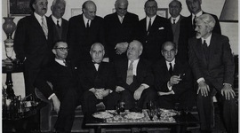 Timeline: Η ΓΕΝΙΑ ΤΟΥ ΤΡΙΑΝΤΑ