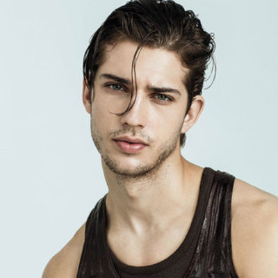 Timeline: Ciao mi chiamo Antony Pizarro e sono qui per fornirti tutte le dritte di cui hai bisogno per spiare WhatsApp di una o più persone.