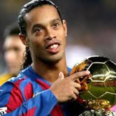 Timeline: LA VIDA DE RONALDINHO