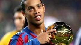 Timeline: LA VIDA DE RONALDINHO