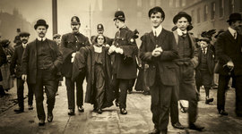 Timeline: Los Feminismos a través de la Historia.- Las tres Olas