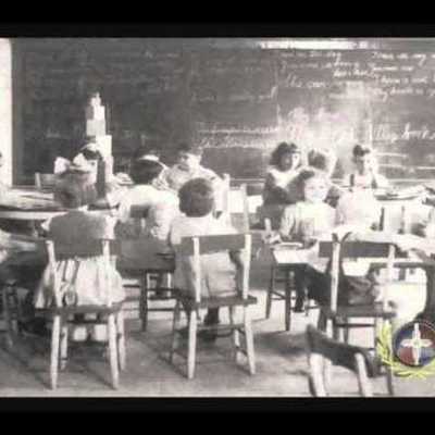 Timeline: Evolución Histórica de la Educación Dominicana