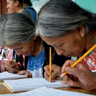 Timeline: CURRICULUM A TRAVÉS DEL TIEMPO