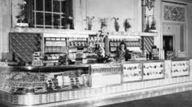 Timeline: History of restaurant service (ESETHU + REFILOE)