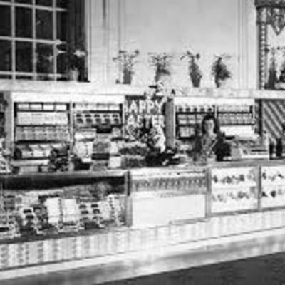 Timeline: History restaurant service(Refiloe and Esethu)