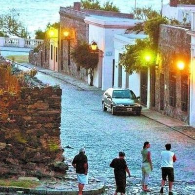 Timeline: colonia andres C y sebas