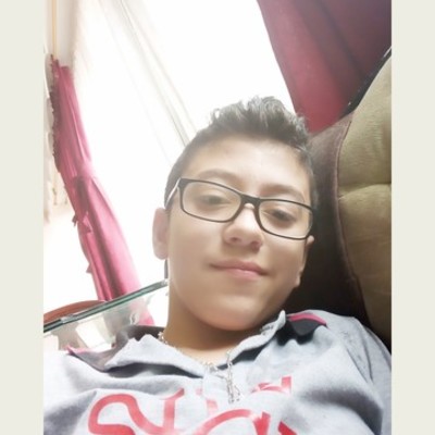 Timeline: Pasos en la historia, Brayan Aguirre