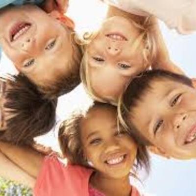 Timeline: Concepción de  infancia en la historia