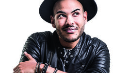 Timeline: Hugo Gloss