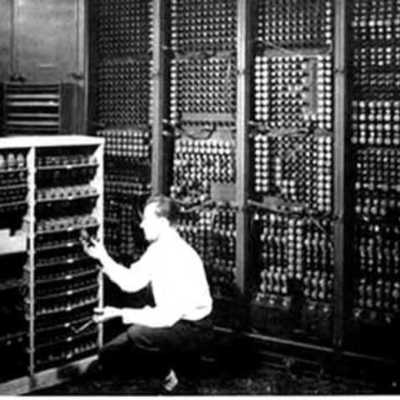 Timeline: tecnología de la comunicación sobre la computadora