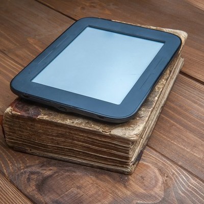 Timeline: Evolución de la Bibliotecología, las bibliotecas y el rol del bibliotecario hasta la actualidad