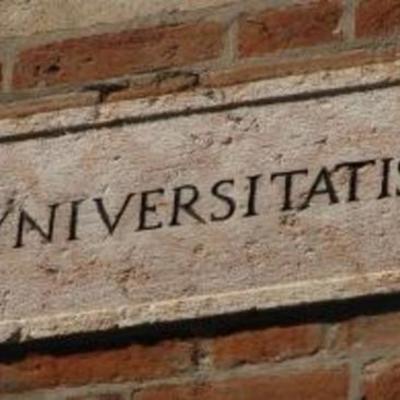 Timeline: LAS UNIVERSIDADES A TRAVÉS DE LA HISTORIA