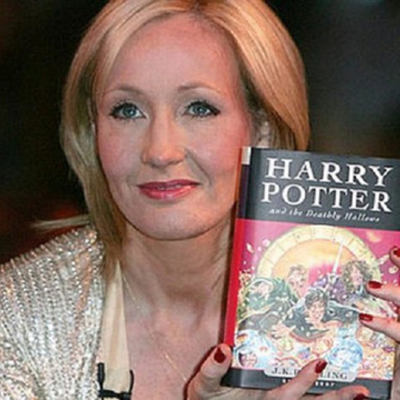Timeline: Biografía de J.K. Rowling: "Magic Beyond Words"