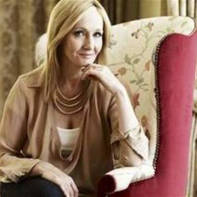 Timeline: La Vida De J.K.Rowling