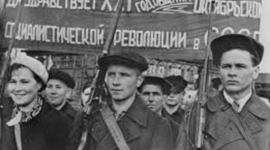 Timeline: Movimiento de la Revolución Rusa y de los gobiernos totalitarios en el devenir mundial.