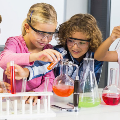 Timeline: Pedagogía y teorías del aprendizaje significativo