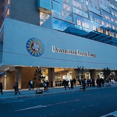 Timeline: UNIVERSIDAD SANTO TOMAS