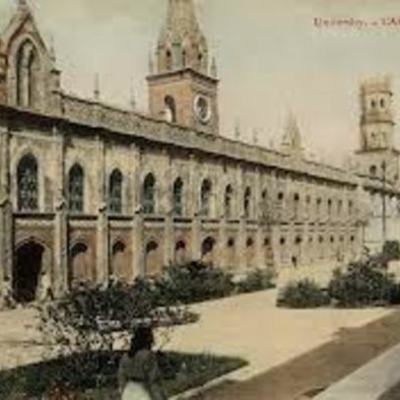 Timeline: historia de las universidades