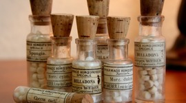 Timeline: HISTORIA DE LA HOMEOPATÍA Y FARMACIA HOMEOPATICA