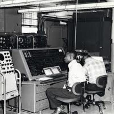 Timeline: HISTORIA DE LOS SISTEMAS OPERATIVOS