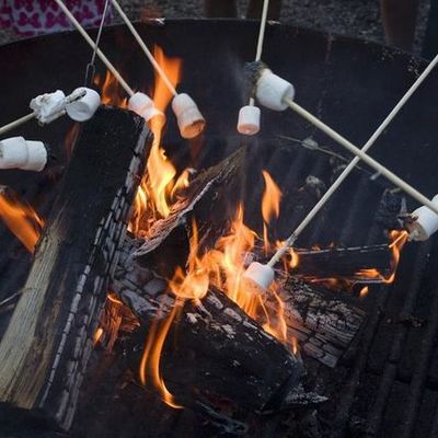 Timeline: The  History of Marshmallows