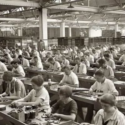 Timeline: REVOLUCIÓN INDUSTRIAL