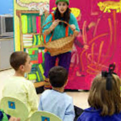 Timeline: Políticas Publicas en Chile de "Escuela Hospitalaria"