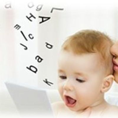 Timeline: Desarrollo del lenguaje del niño hasta los 24 meses.