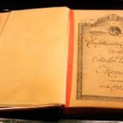 Timeline: La evolución histórica de las constituciones en México
