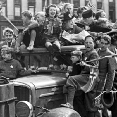 Timeline: Viktige hendelser 1945-1972