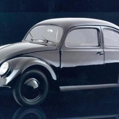Timeline: HISTORIA DE VOLKSWAGEN