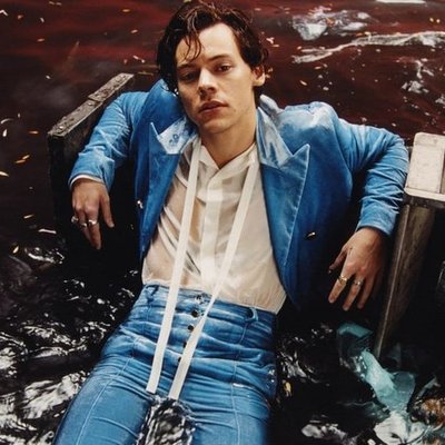Timeline: THE LIFE OF HARRY STYLES