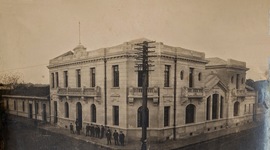 Timeline: Evolución de los Bancos en El Salvador