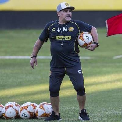 Timeline: HISTORIA DE MARADONA