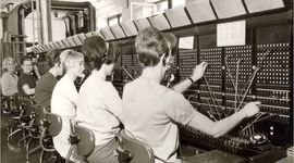 Timeline: Evolució dels oficis. Telefonistes