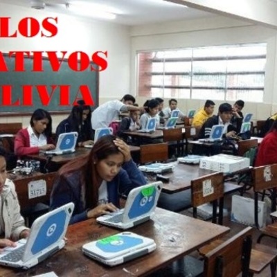 Timeline: MODELOS EDUCATIVOS EN BOLIVIA