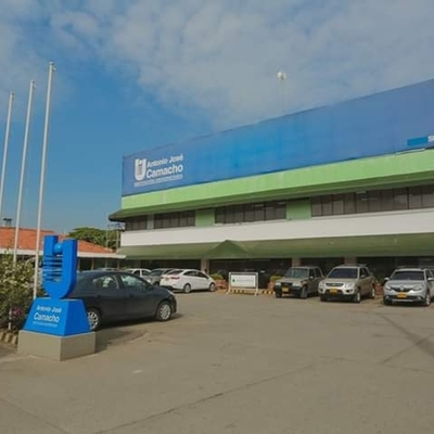 Timeline: Historia de la UNIAJC