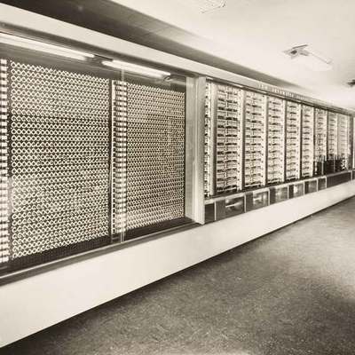 Timeline: Ordenadores UNIVAC, MARK I y ENIAC