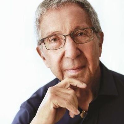 Timeline: Abílio dos Santos Diniz