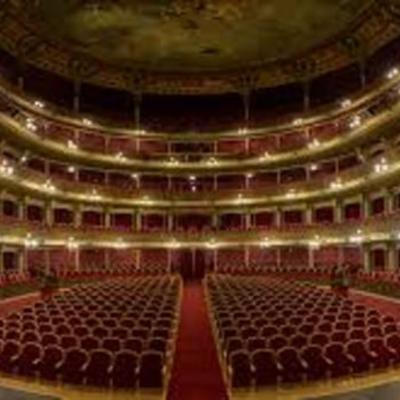Timeline: Los grandes momentos del teatro a través de la historia universal.