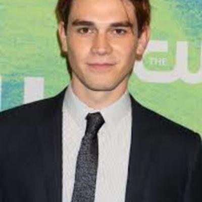 Timeline: Keneti James Fitzgerald Apa