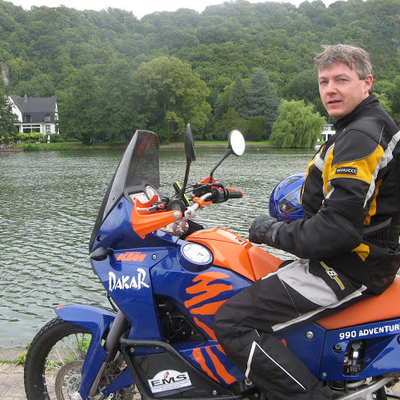 Timeline: Perfectionnement-Moto.be