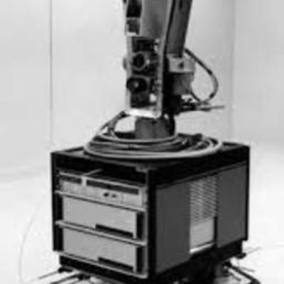 Timeline: Frise historique sur la robotique de Matthieu Bottineau