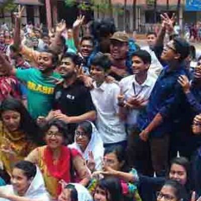 Timeline:  মাধ্যমিক স্কুল সার্টিফিকেট (এসএসসি) ও সমমানের পরীক্ষায় জিপিএ-তে ৭ বছর ধরে এগিয়ে ছেলেরা